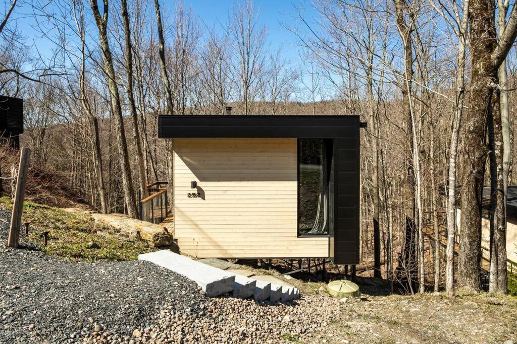 Villa Cabin Sutton 252 - En harmonie avec la nature! Extérieur photo
